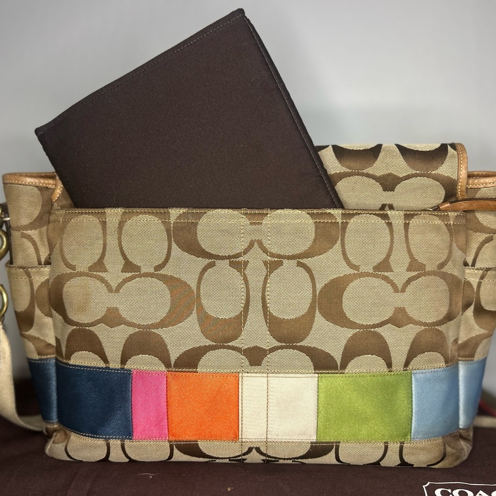 Coach Brown & Multicolor Canvas Messenger comes with dust bag and changing pad - Picture 7 of 10